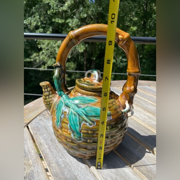 Majolica Style Basket Weave Bamboo Tea Pot - Picture 8 of 9